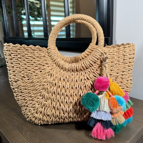 Woven Straw Handbags - Woven Straw Tote Bag w/ Round Handles & Pom-Pom Tassel  -  Beach / Market Bag